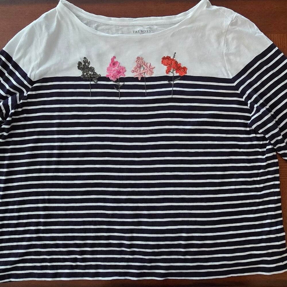 Talbots top 3x with beaded embroidery EUC